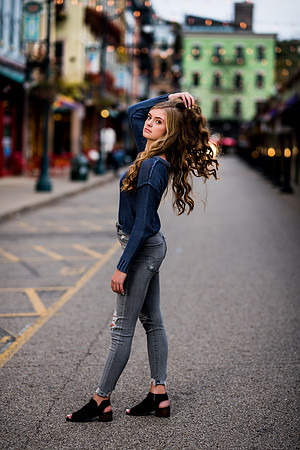 _85M8923